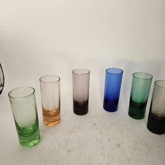Vintage multicolored apertif/shot‎ glasses - Picture 6 of 7